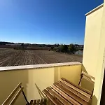 Local Pando בית הארחה